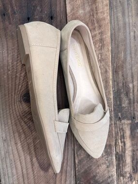 BAMBOO Women's Taupe Pointed Toe Slip-On Loafers